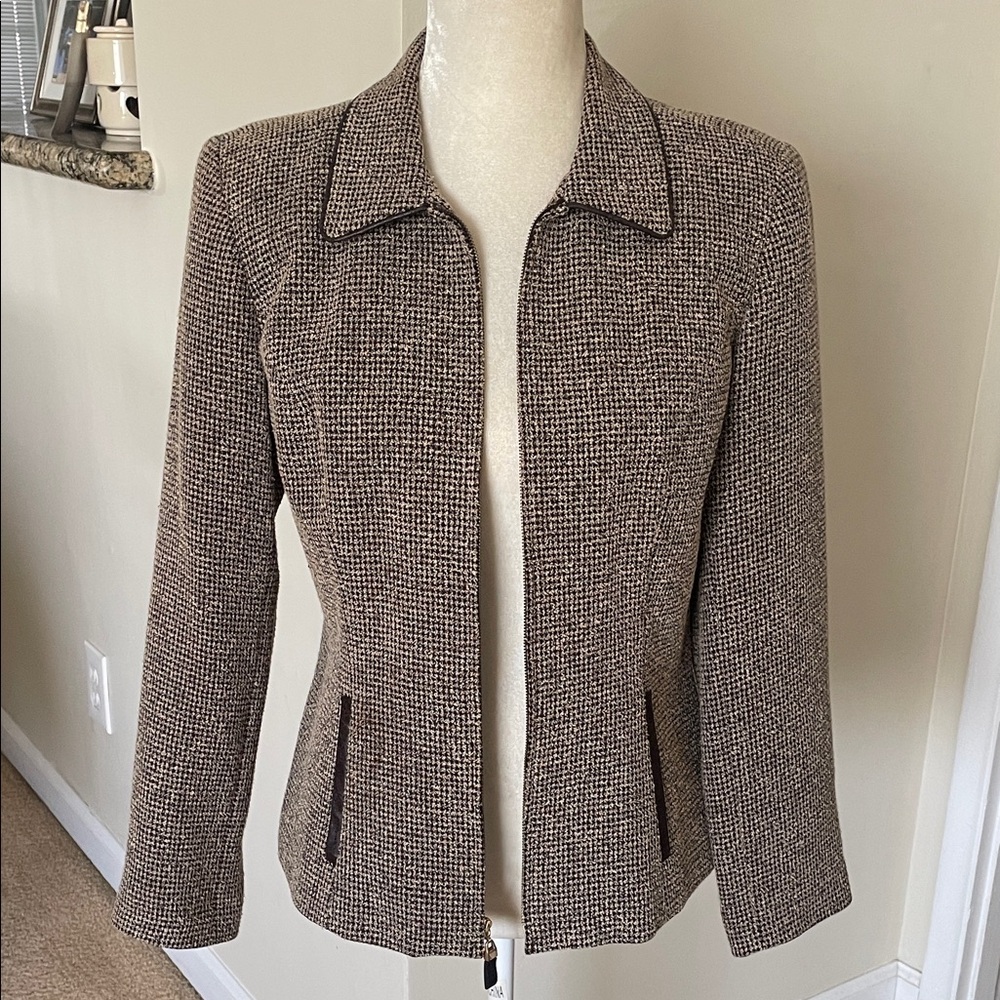 Elegant Brown Houndstooth Blazer Jacket.